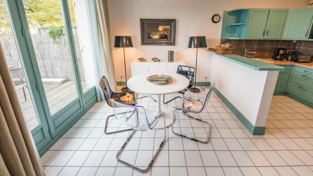 Cottage "Les Galets" Face Au Lac De La Foret D'Orient - Les Cottages Du Belvedere Mesnil-Saint-Père エクステリア 写真
